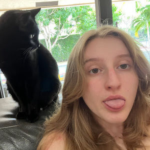 Meet your Posher, Francesca